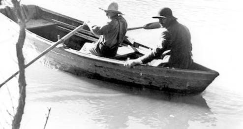 huckleberry finn canoe